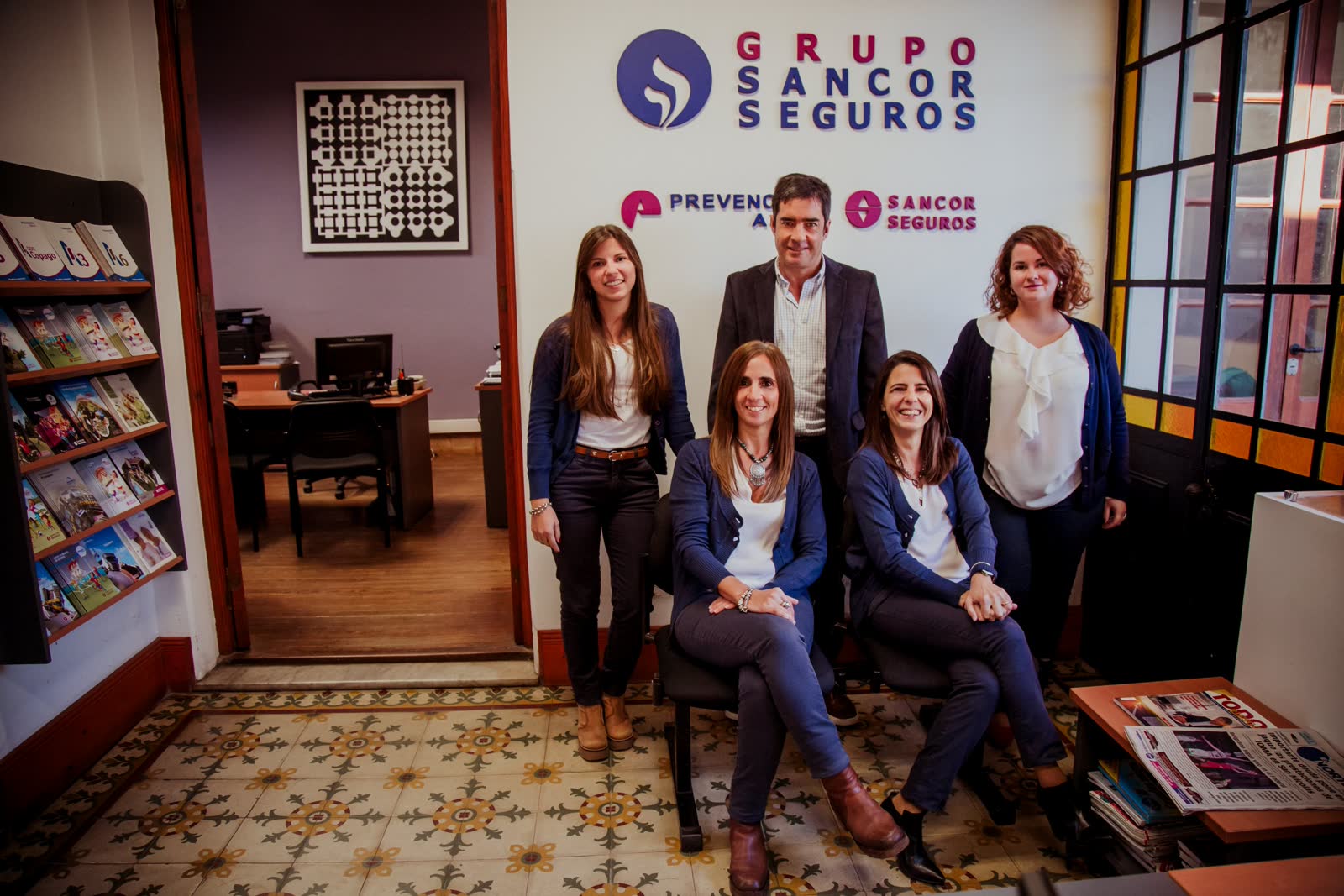 El equipo de Organización Duin en la oficina de San Nicolás